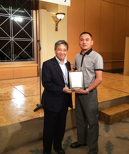 日本JET理事长Mr.YASUHISAKOMODA颁发授权证书